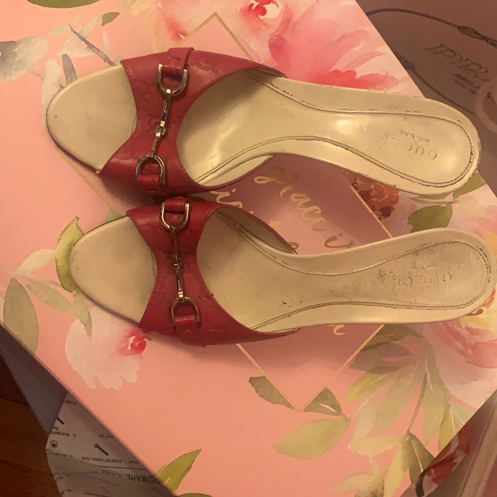 Gucci slides